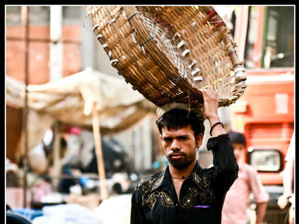 കുട്ട തലയിൽ