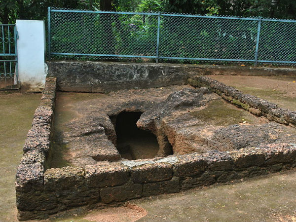 എയ്യാ‌ൽ ഗുഹ