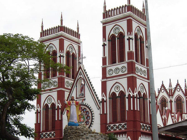 ചര്‍ച്ച്‌ ഓഫ്‌ സേക്രട്ട്‌ ഹാര്‍ട്ട്‌ 