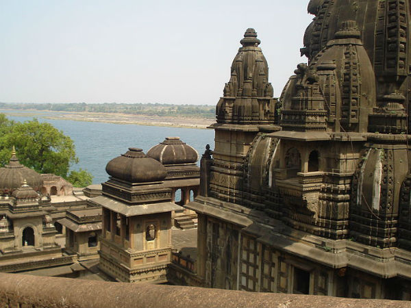 മനോഹരമായ കൊട്ടാരം