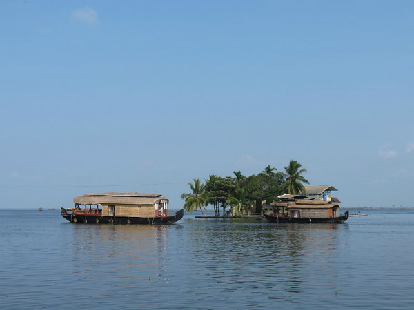 വേമ്പനാട് കായൽ, ആലപ്പുഴ