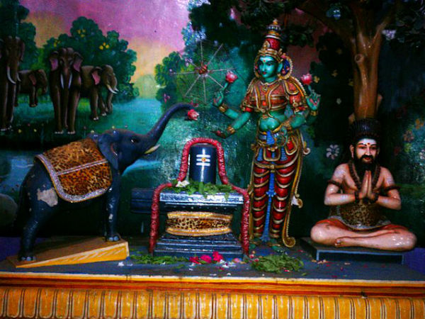 പാര്‍വതിയുടെ ഗുരുവായ ശിവന്‍