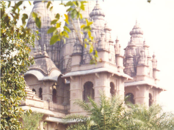 നവ്‌ലഖ ക്ഷേത്രം