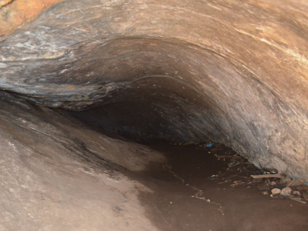 ഈ ഗുഹ നോക്കൂ