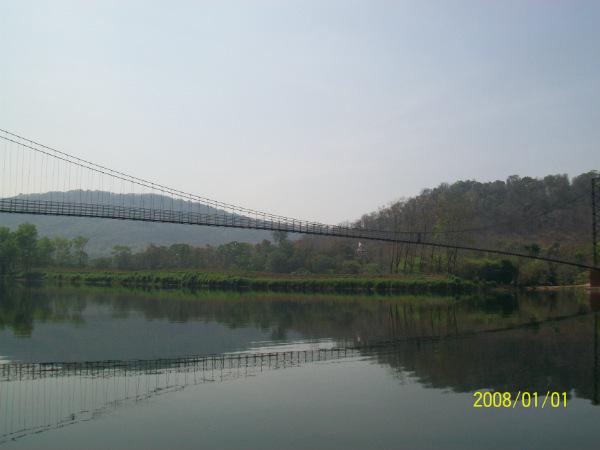 ഇഞ്ചത്തൊട്ടി തൂക്കുപാലം