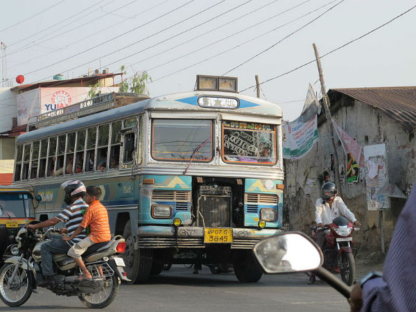 ഇന്ത്യയിലെ ബസ് യാത്രകളേക്കുറിച്ച് രസകരമായ ചി‌ല സംഗതികള്‍