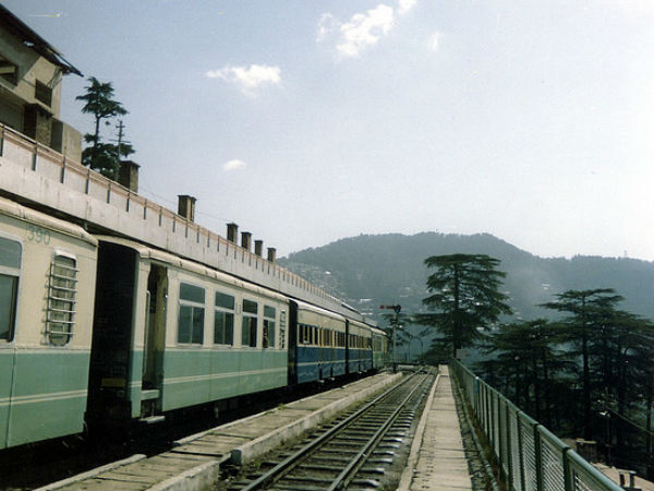 ട്രെയിനുകള്‍