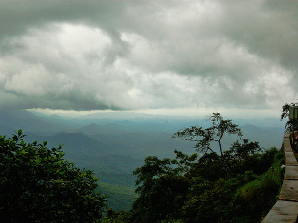 16. താമരശ്ശേരിച്ചുരം, കേരളം