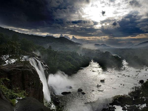 32. ആതിരപ്പ‌ള്ളി, കേര‌ളം