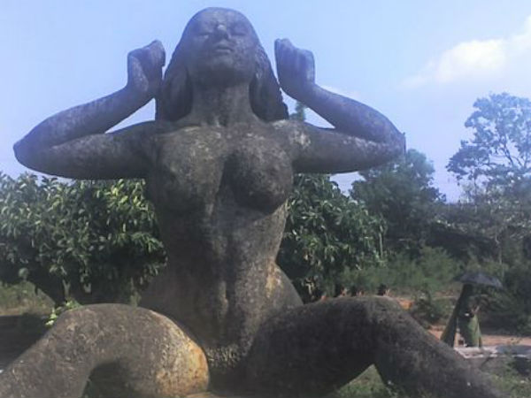 09. മലമ്പുഴ യക്ഷി