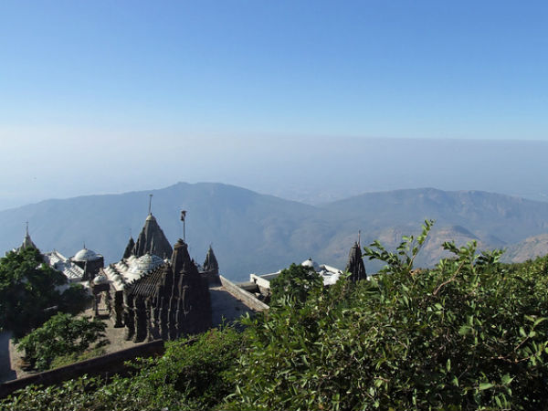 താമ‌സിക്കാന്‍