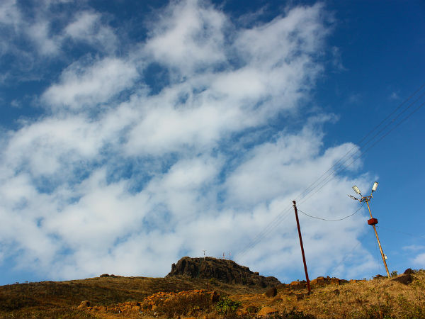 മലനിരകള്‍ക്ക് മുകളില്‍