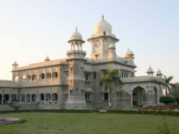 ഇന്‍ഡോര്‍