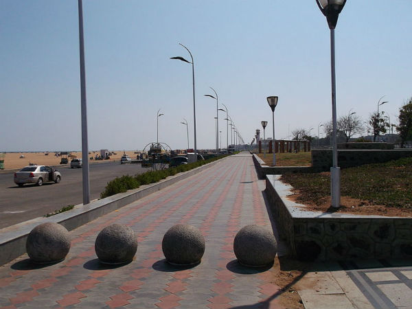 20. ലൈറ്റ് ഹൗസിലേക്കുള്ള നടപ്പാത 