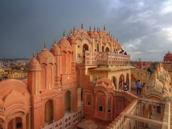 ടൂറിസ്റ്റ് കേന്ദ്രങ്ങള്‍