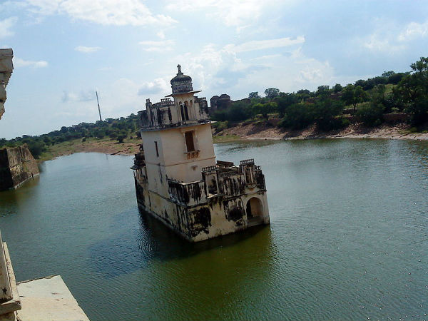 ടൂറിസ്റ്റ് കേന്ദ്രങ്ങള്‍