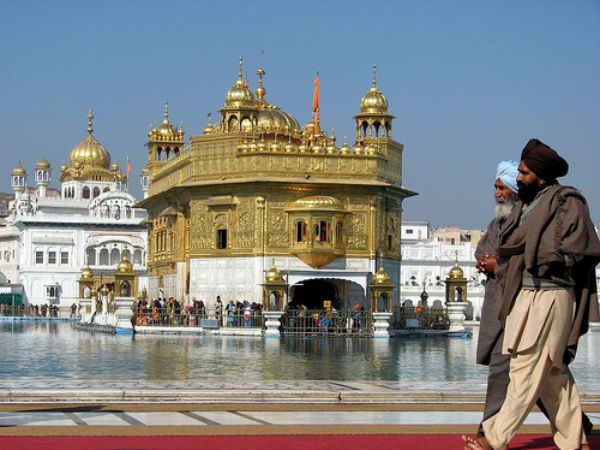14. അമൃത്സര്‍ (സുവര്‍ണ ക്ഷേത്രം)
