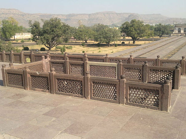 പിന്‍വശം