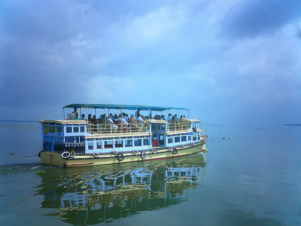 ബോട്ട് സർവീസ് - ആലപ്പുഴ