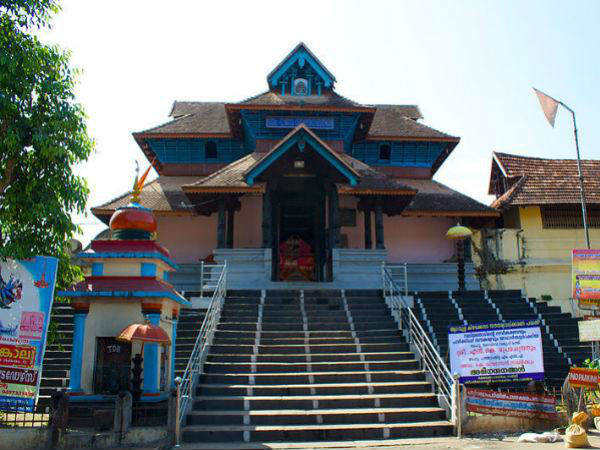 03. ആറന്മുള ക്ഷേത്രം