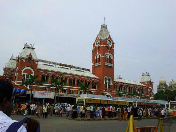 25. ചെന്നൈ സെന്‍ട്രല്‍ റെയില്‍വെ സ്റ്റേഷന്‍