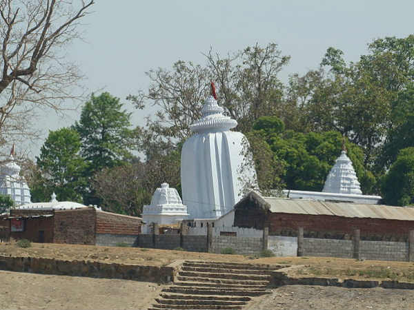 07. സാംബാല്‍‌പൂര്‍ (ചെ‌രിഞ്ഞ ക്ഷേത്രം)