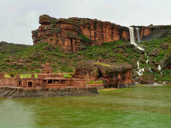 07. മഴക്കാലം മനോഹരമാക്കുന്ന ബദാമി