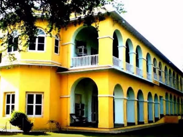 04. ബ്രിജ് രാജ് ഭവന്‍