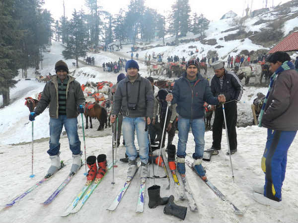 സ്കീയിംഗ്