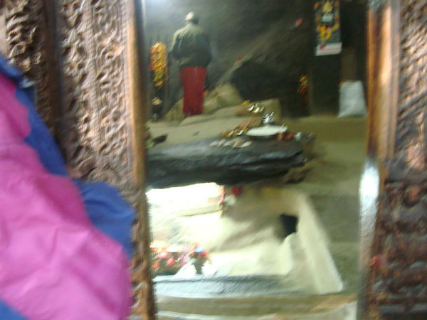 പ്രതിഷ്ഠകളോ വിഗ്ര‌ഹങ്ങളോ ഇല്ലാത്ത ക്ഷേത്രം