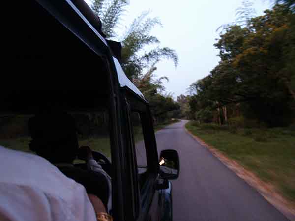 പാട്ടും കൂത്തും ബഹളവും ഇല്ലാ‌തെ എന്ത് ആഘോഷം