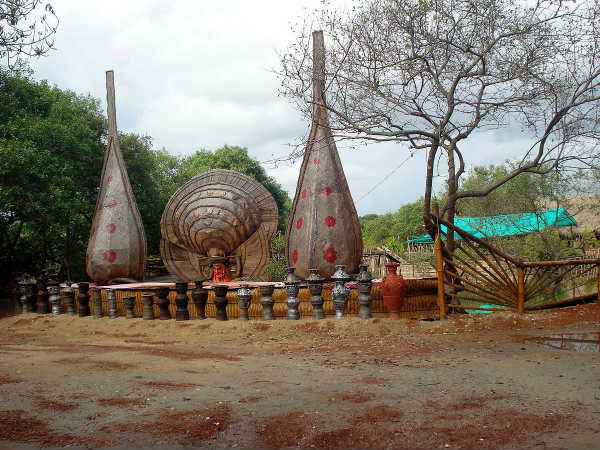 കണ്ണൂരിലെ വിവാദമായ കണ്ടല്‍പാര്‍ക്ക്