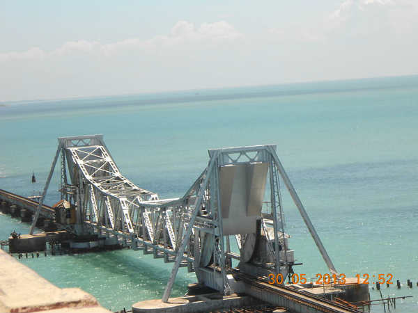 03. രണ്ടായി മാറുന്ന പാലം