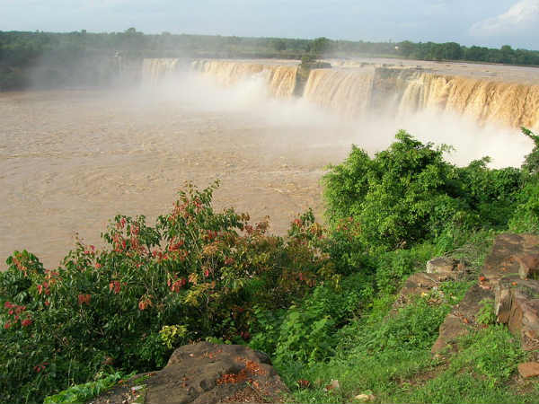 മനുഷ്യര്‍ അപകടകാരികളാകുന്ന 4 ടൂറിസ്റ്റ് കേ‌ന്ദ്രങ്ങള്‍