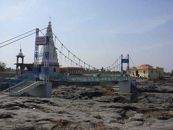 തൂ‌ക്ക് പാലം