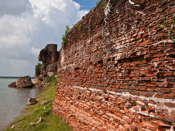 04. കാണാന്‍ ഒരു കോട്ട‌യില്ല