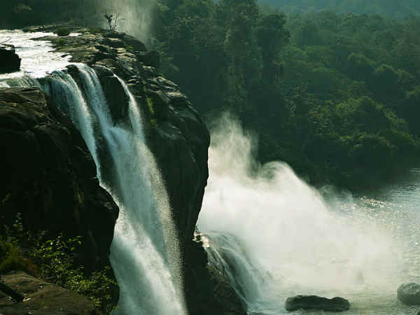 15. അതിരപ്പള്ളി