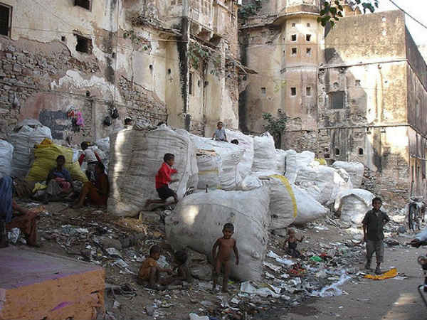 08. തെരുവിന്റെ നൊമ്പരം