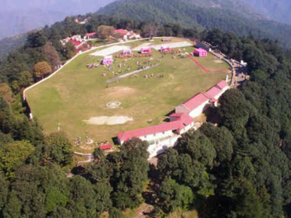 ലോകത്തിലെ ഏറ്റവും ഉയരത്തിൽ സ്ഥിതി ചെയ്യുന്ന ക്രിക്കറ്റ് മൈതാനം