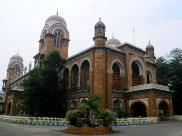 മദ്രാസ് യൂണിവേഴ്സിറ്റിയിലെ സെനറ്റ് ഹൗസ്