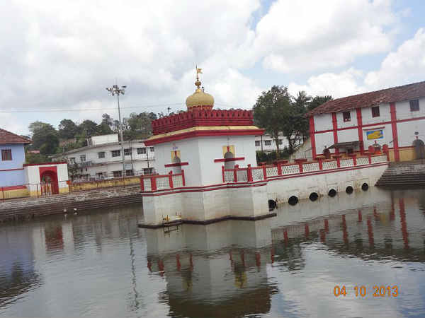 താഴികക്കുടങ്ങളുള്ള അപൂർവ ക്ഷേത്രം!