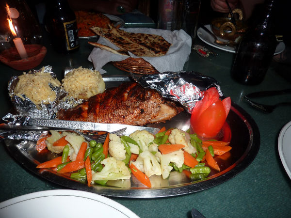 09. വാട്ടർ ഫ്രണ്ട് ഡൈനിംഗ്