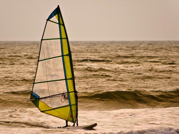 21. വിൻഡ് സർഫിംഗ്