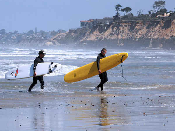 കോവ്‌ലോങ് പോയിന്റ് സോഷ്യൽ സർഫ് സ്കൂൾ
