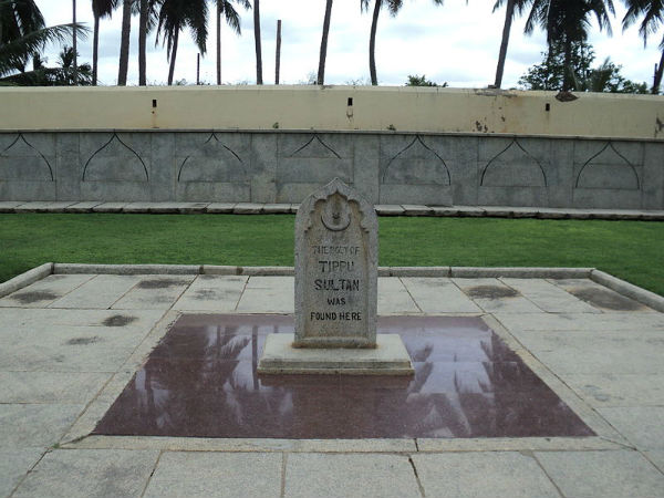 ശിലാസ്മാരകം