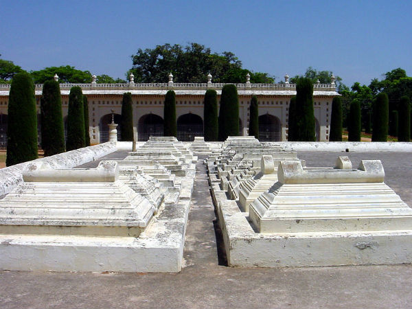 സമീപത്തുള്ള കാഴ്ചകൾ