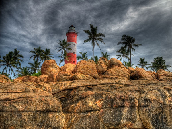 03. ലൈറ്റ് ഹൗസ് ബീച്ച്, കോവളം