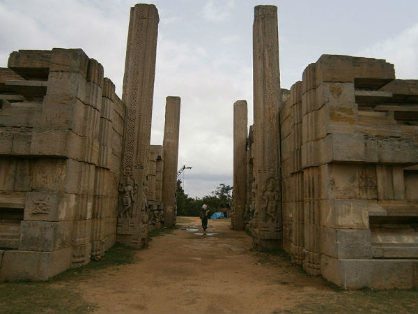 റായഗോപുര