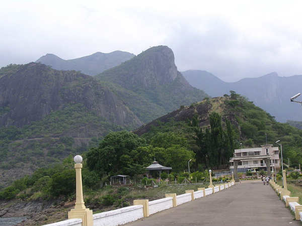 14. വാല്‍പ്പാറ