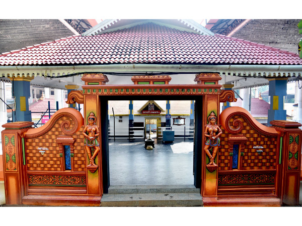 തിരുവൈരാണിക്കുളം സ്ത്രീകളുടെ ശബരി‌മല